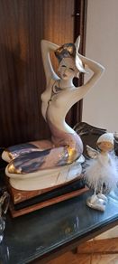 LARGE Art Deco Lady (1980s? )