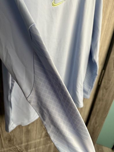 BNWT Nike Strike Jumper - L