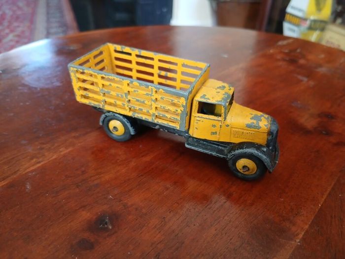 Dinky Cattle Truck