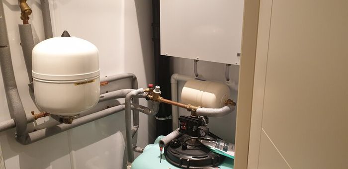 Plumber available 24/7