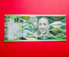 Barbados   5. DOLLARS .  2013 . Pick  74a  . ( Uncirculated )