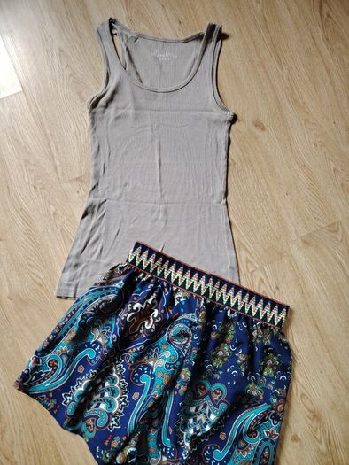 Womenswear Shorts  Size 12
