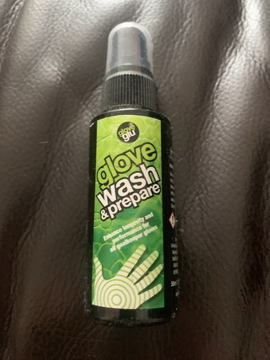 Football glove glu glove wash and prepare