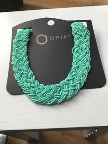 Green necklace / beaded collar.