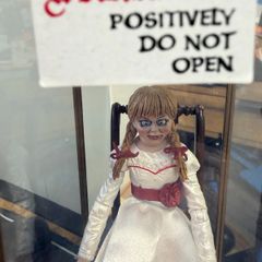 NECA The Conjuring  Annabelle 7"