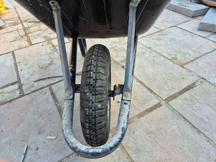 wheel barrow in good codition