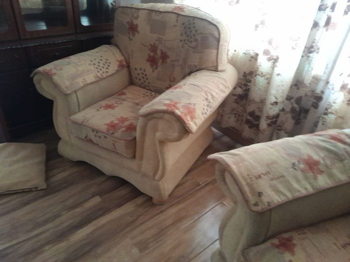 Mahogany tables / chairs / drinks cabinet