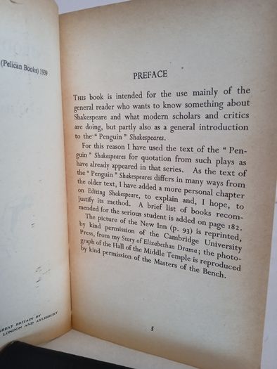 Introducing Shakespeare by G. B. Harrison (HQ68)