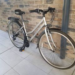 ladies bike( can deliver)