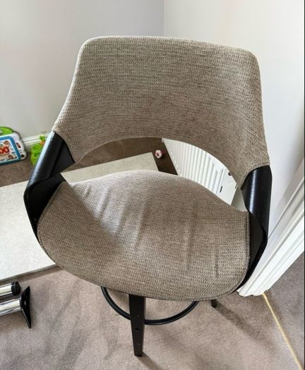 2 Bar Stools