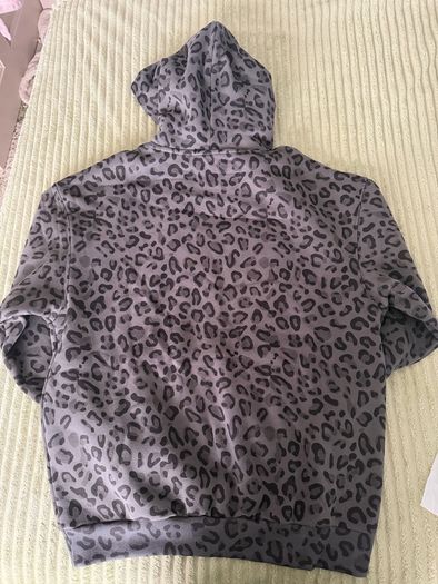 COMFRT Minimalist Hoodie in "Panther"
