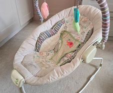Baby bouncer chair