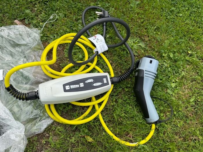 Bmw charger