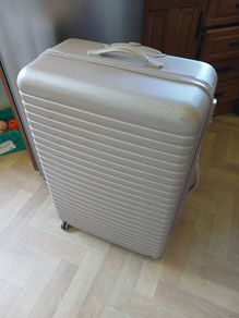 Extra large suitcase with combination lock
