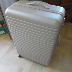 Extra large suitcase with combination lock