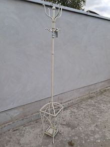 Coat stand