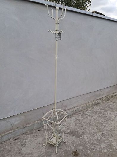 Coat stand