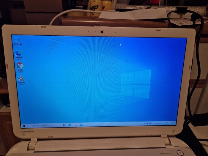 Toshiba Sattelite 15.6 inch Laptop, i3 Core, 4GB Ram, 1 Terrabyte HDD, White, Windows 10 Home