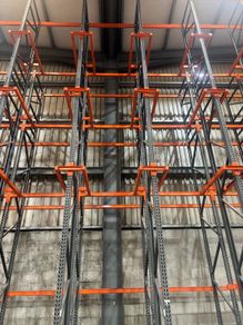 Drive in pallet Racking