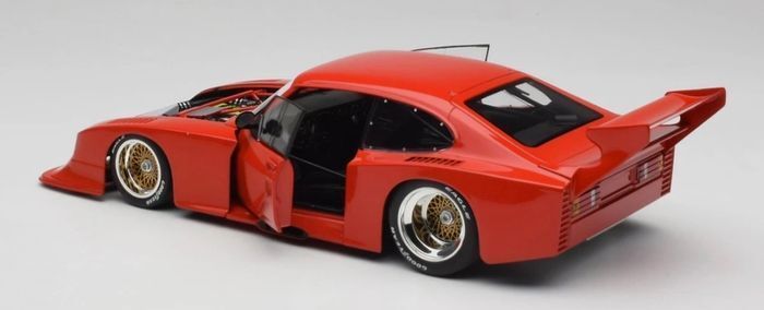 Ford Capri Turbo Size 5 Red 1979 - Minichamps - 1/18 - NEW in BOX