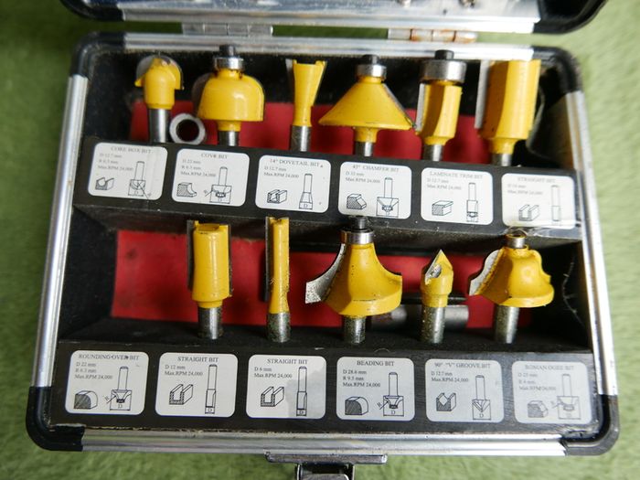 ROUTER 11-Piece Router Bit Set