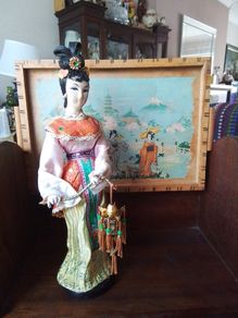 Oriental Lady + Tray