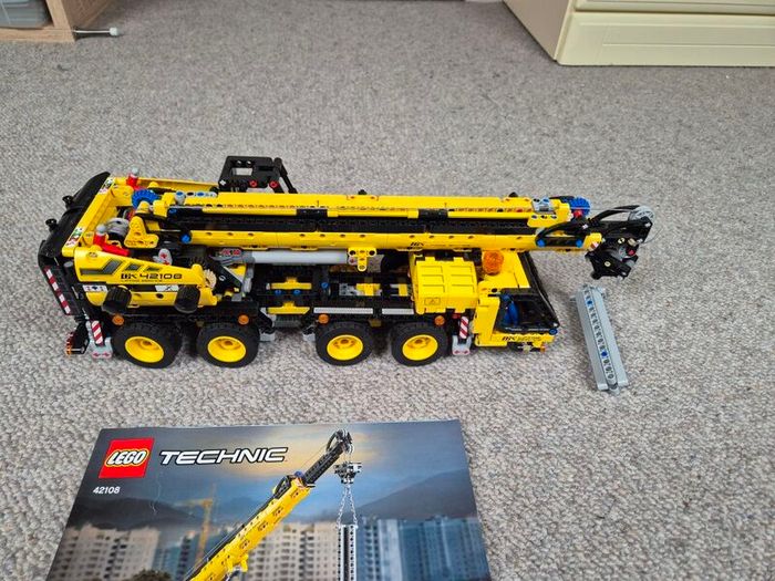 Lego Technic 42108 Mobile Crane