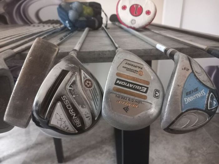 golf Set. golf clubs and bag.  Golf balls