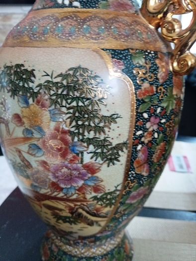 oriental vase