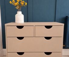 chest of drawers