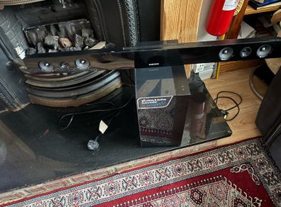Samsung surround sound speaker and wireless woofer