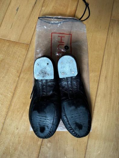 Boy reel irish dancing shoes size 6