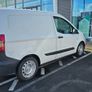 Ford Transit Courier 2015 Image 2