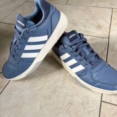 Adidas Mens Trainers size 9