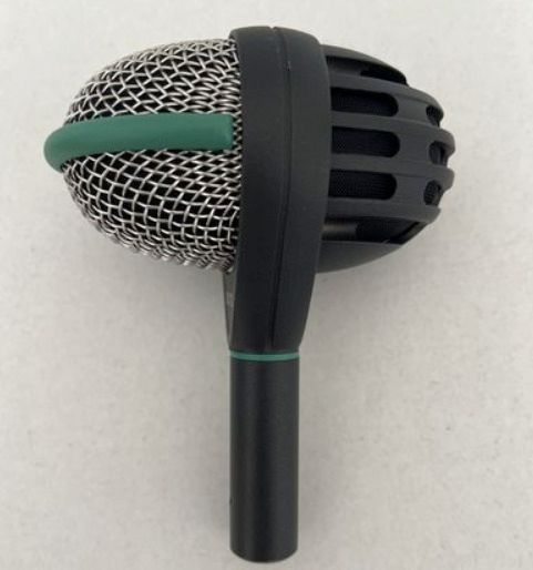 Akg D112