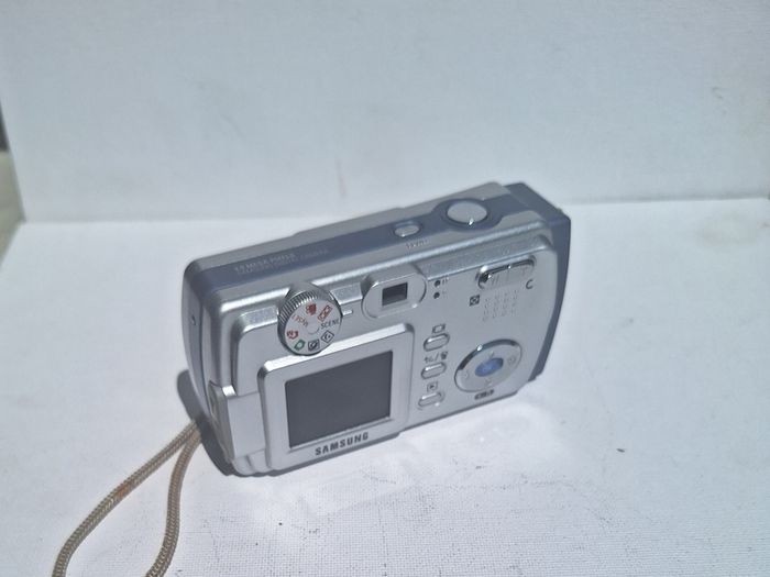 Samsung Digimax 4100 digital camera