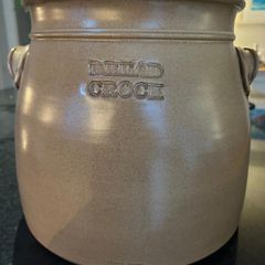 A large kiltrea bridge bread crock