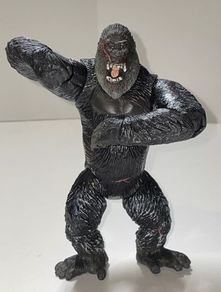 King Kong Power Punch Action Figure 2005 Playmates Skull Island. Free Tracked Postage!