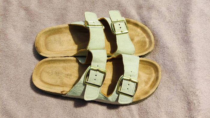 White and cream leather sandals with gold buckles size 40