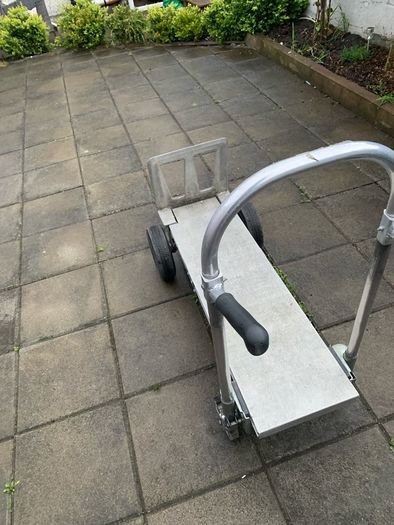Magliner Convertible hard wheel hand truck