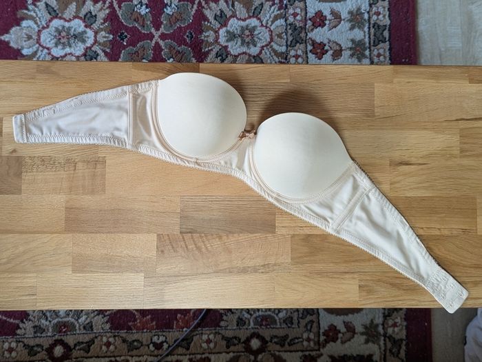 Nude Strapless Bra 30D Freya