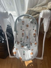 Baby swing