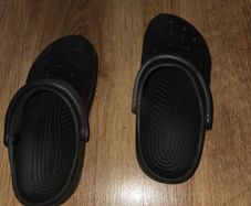 Black crocs