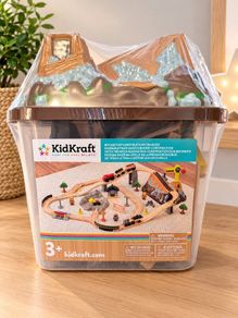 BNWB Kidkraft train set