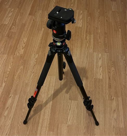 Manfrotto 190XPROB tripod & 488RC4 Ballhead with quick release plate