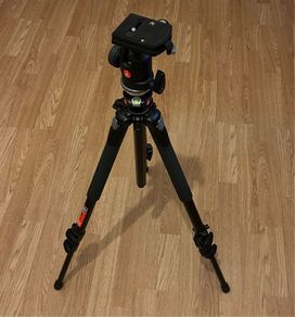 Manfrotto 190XPROB tripod & 488RC4 Ballhead with quick release plate