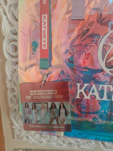 Katseye VIP merchandise package