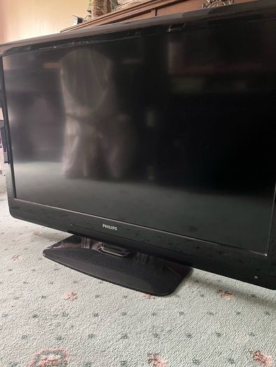 TV Bundle (Sony 32'' & Phillips 42'')
