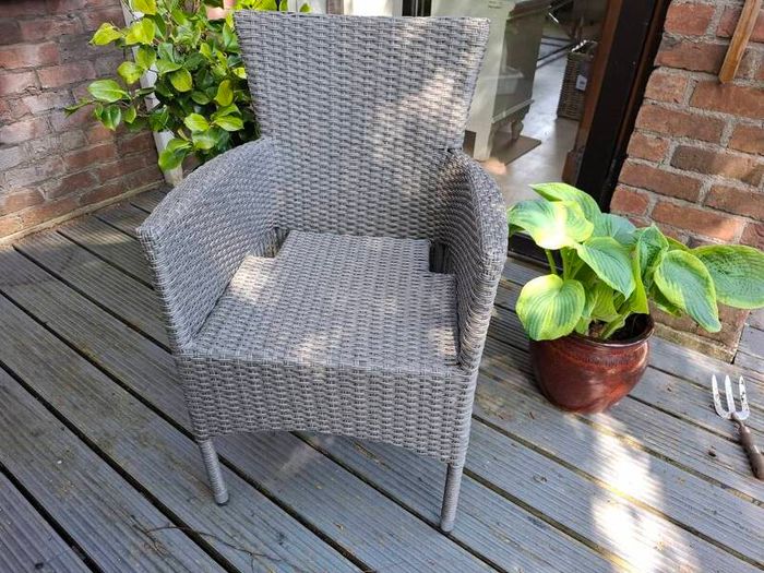 garden chairs