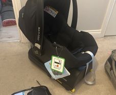 maxi cosi car set and isofix base and mirror